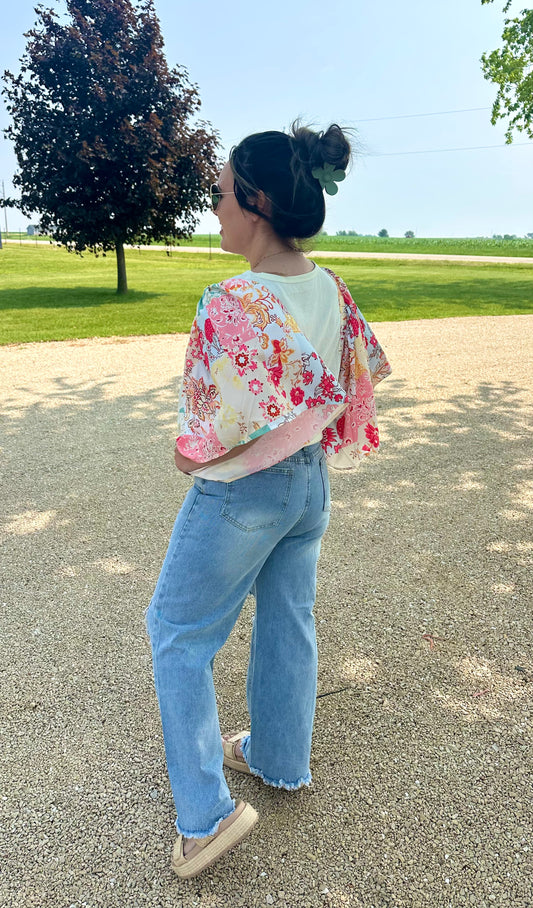 Distressed Highwaist Straight Leg Jeans