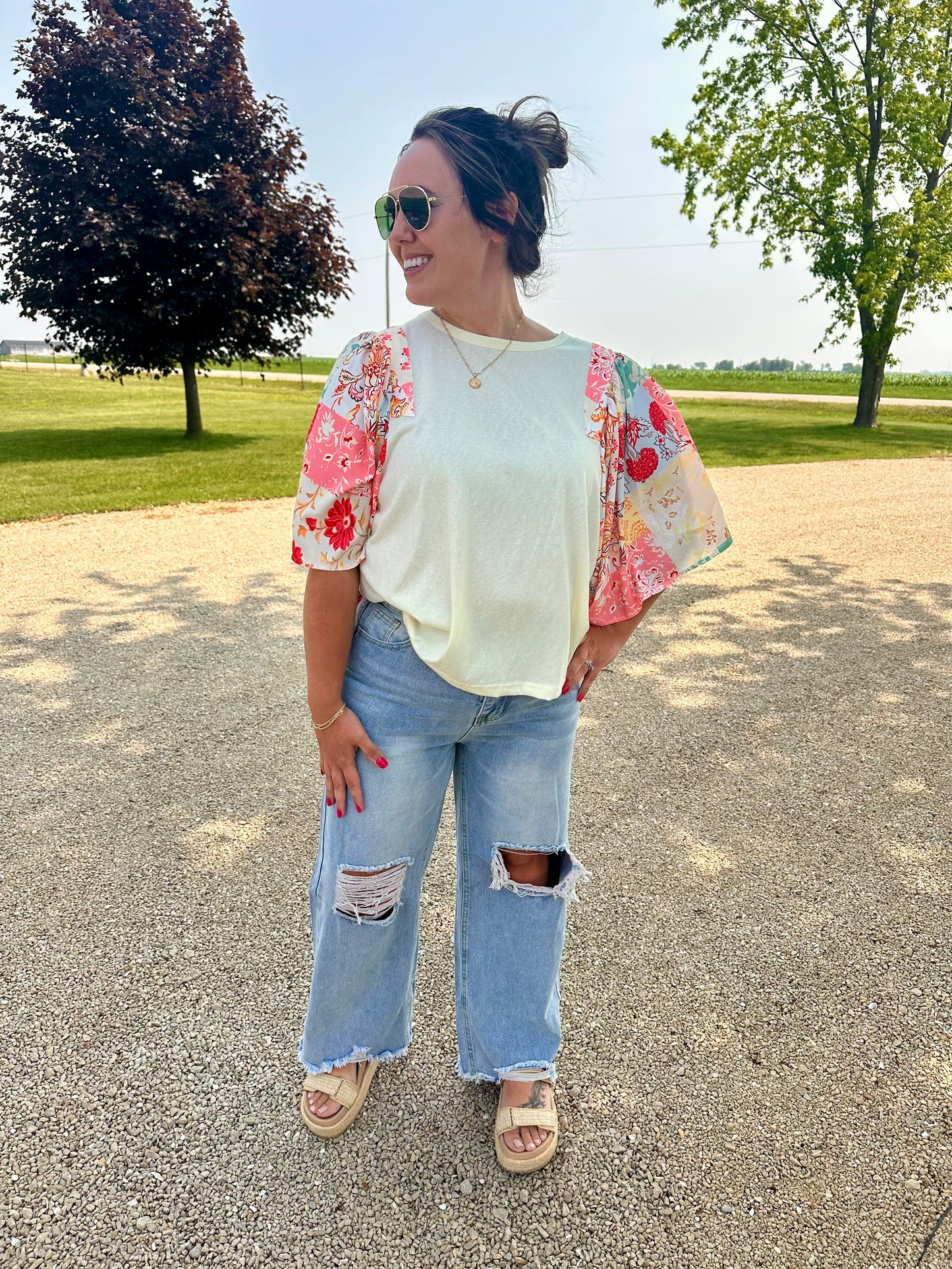 Distressed Highwaist Straight Leg Jeans