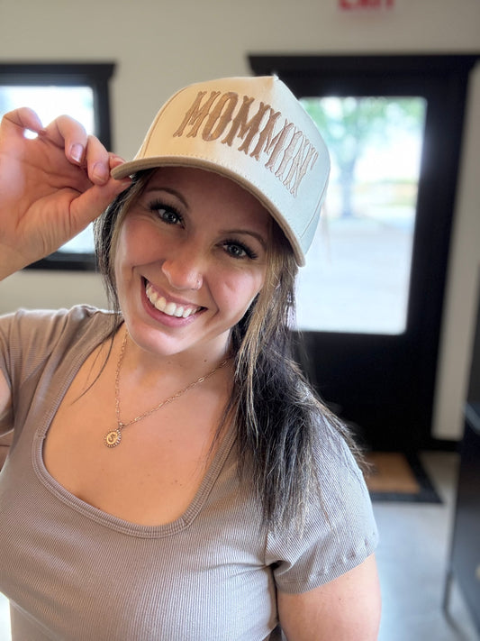MOMMIN' Hat